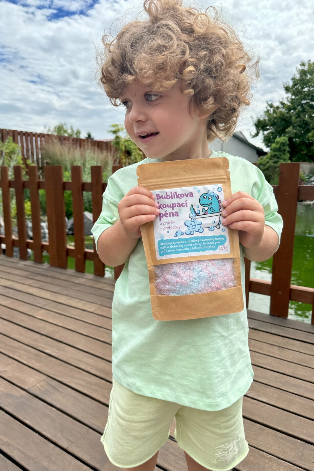 Přírodní pěna do koupele vs. klasické konvenční pěny do koupele