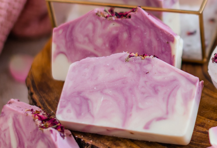 Tuhé přírodní mýdlo Heřmánek