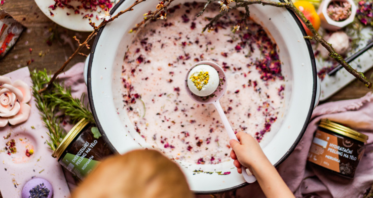 Šumivá bomba do koupele Heřmánek