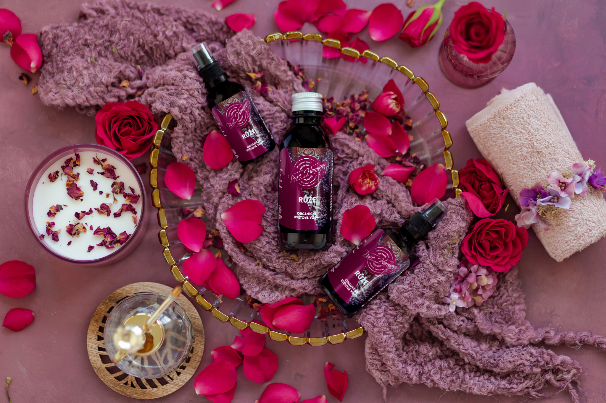 Harmonizující šlehané tělové máslo Růže s Vanilla Chai 140 g