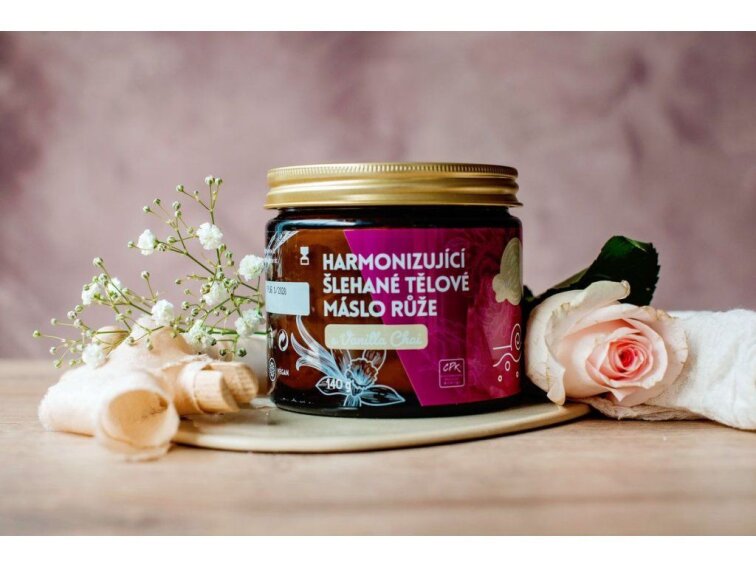 Harmonizující šlehané tělové máslo Růže s Vanilla Chai 140 g