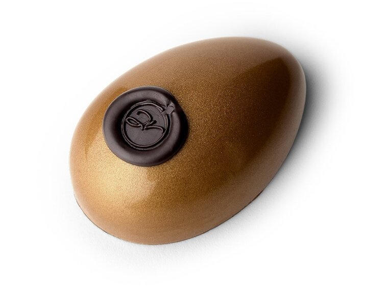 XL plněné velikonoční vejce s vanilkou a černým rybízem