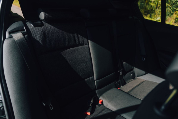 Jakou chemii do tepovače? Kompletní průvodce čištěním bez poškození přístroje