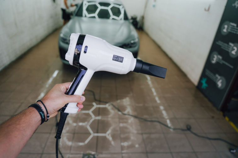 Liquid Elements Car Dryer Blower Turbo Dry - mobilní fukar na auto