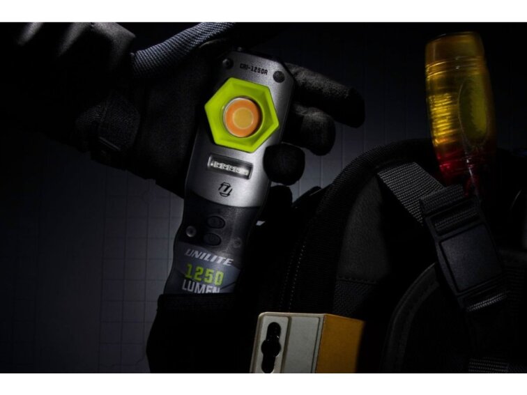 Unilite CRI-1250R - high-CRI inspekční světlo pro detailing