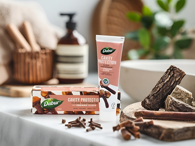 Zubní pasta Cavity Protection Hřebíček, 100 ml, Dabur