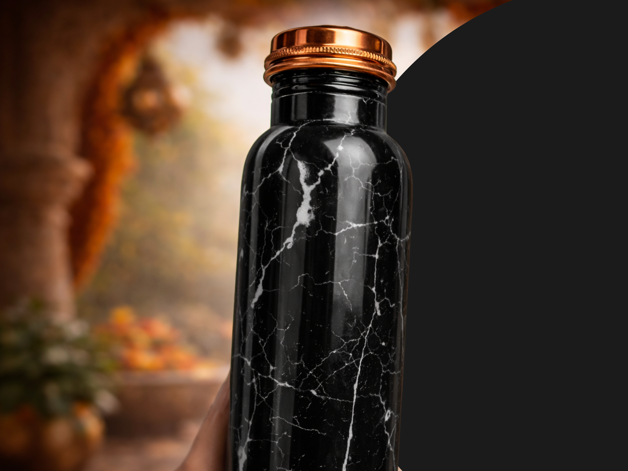 Měděná láhev na vodu vzor Černý mramor, 950 ml, Nature's Own