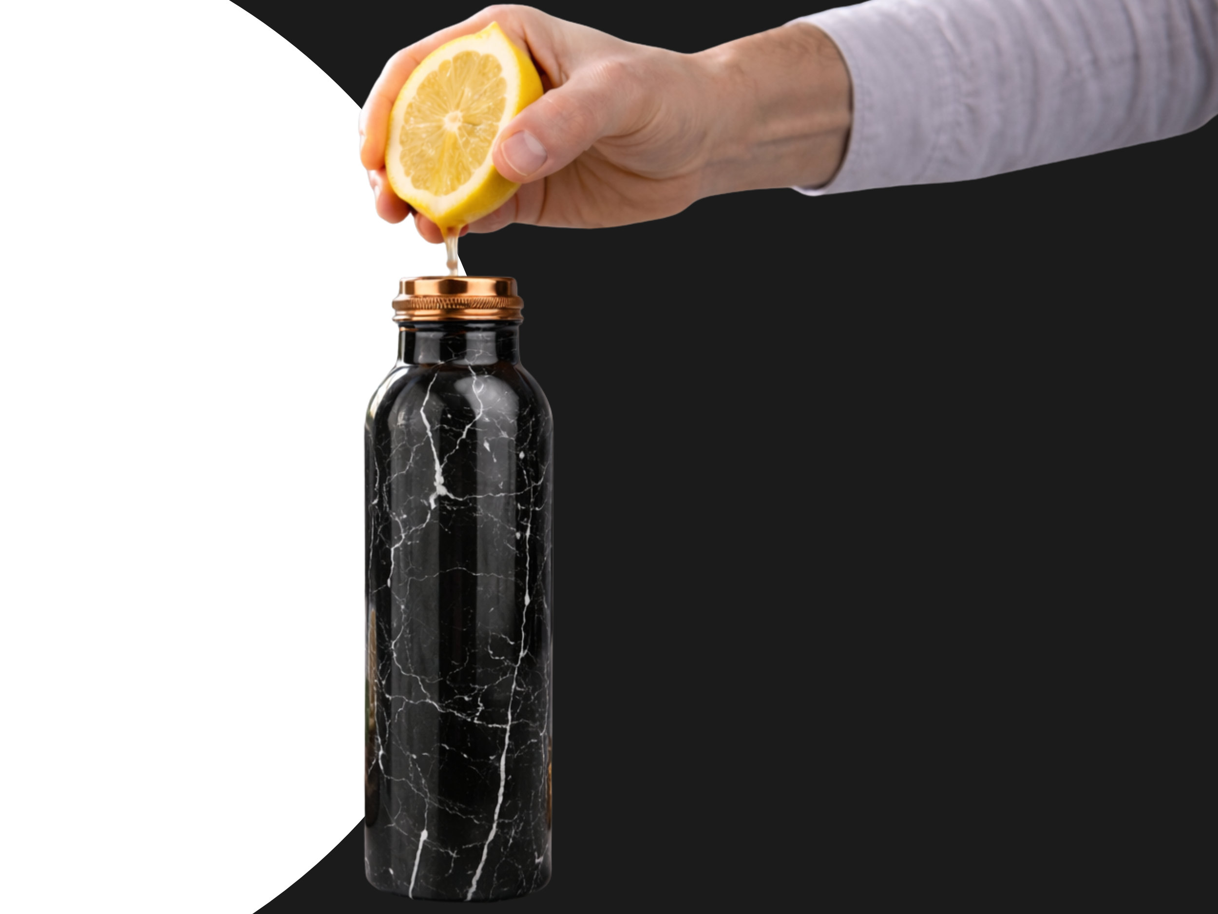 Měděná láhev na vodu vzor Černý mramor, 950 ml, Nature's Own