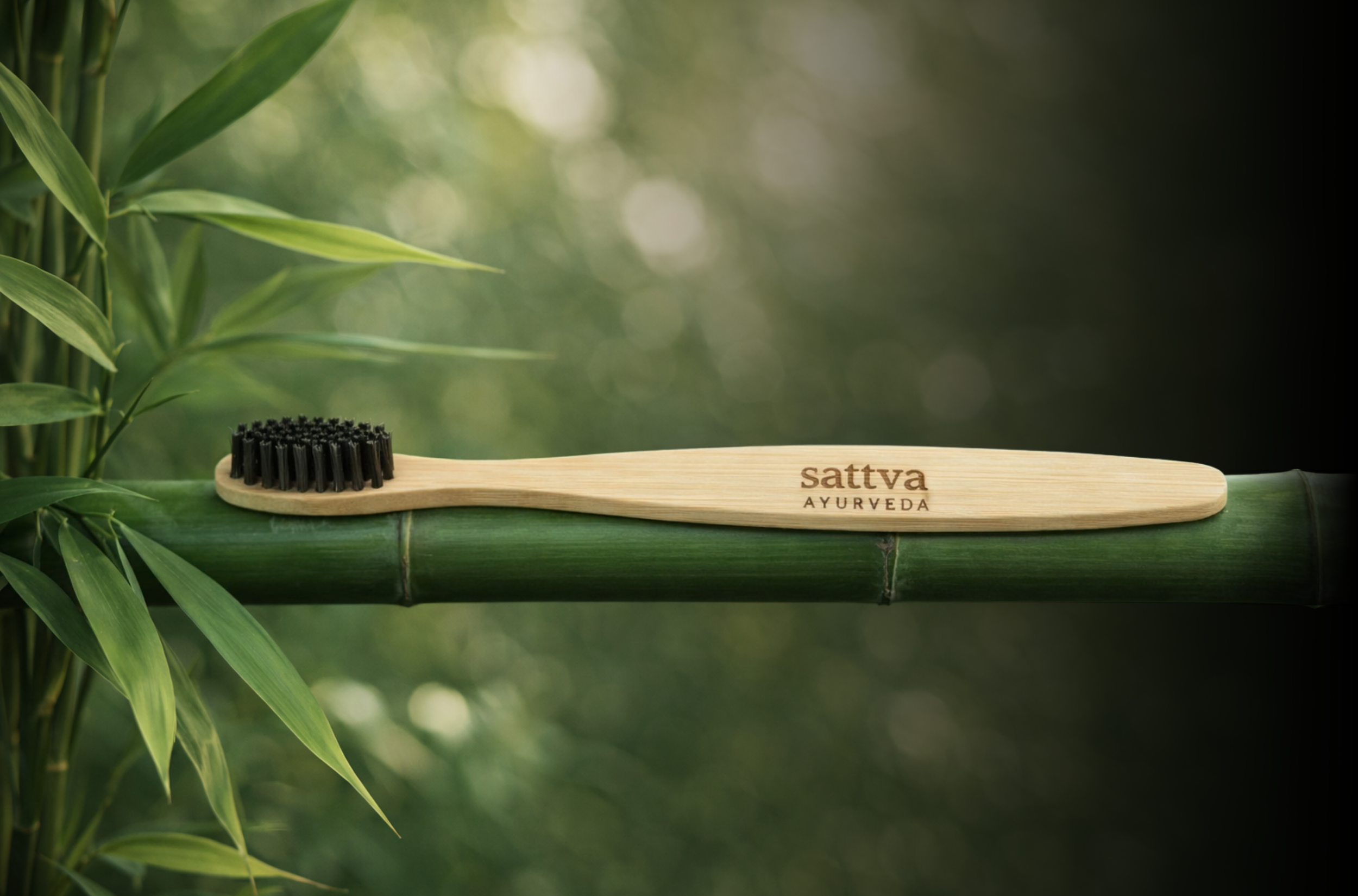 Bambusový zubní kartáček Střední, 1 ks, Sattva