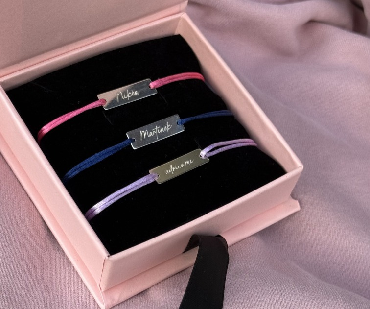 Identifikační náramek pro děti ze stříbra s gravírováním jména a čísla