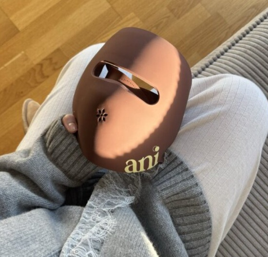 Omlazující LED maska na obličej