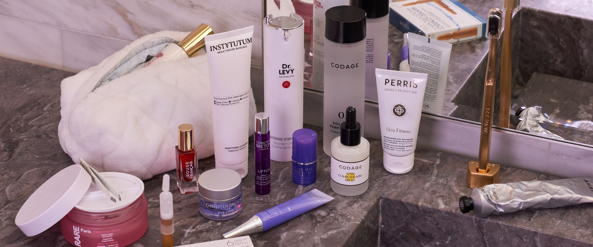 Základy péče o pleť: jak krok za krokem sestavit správnou skincare rutinu