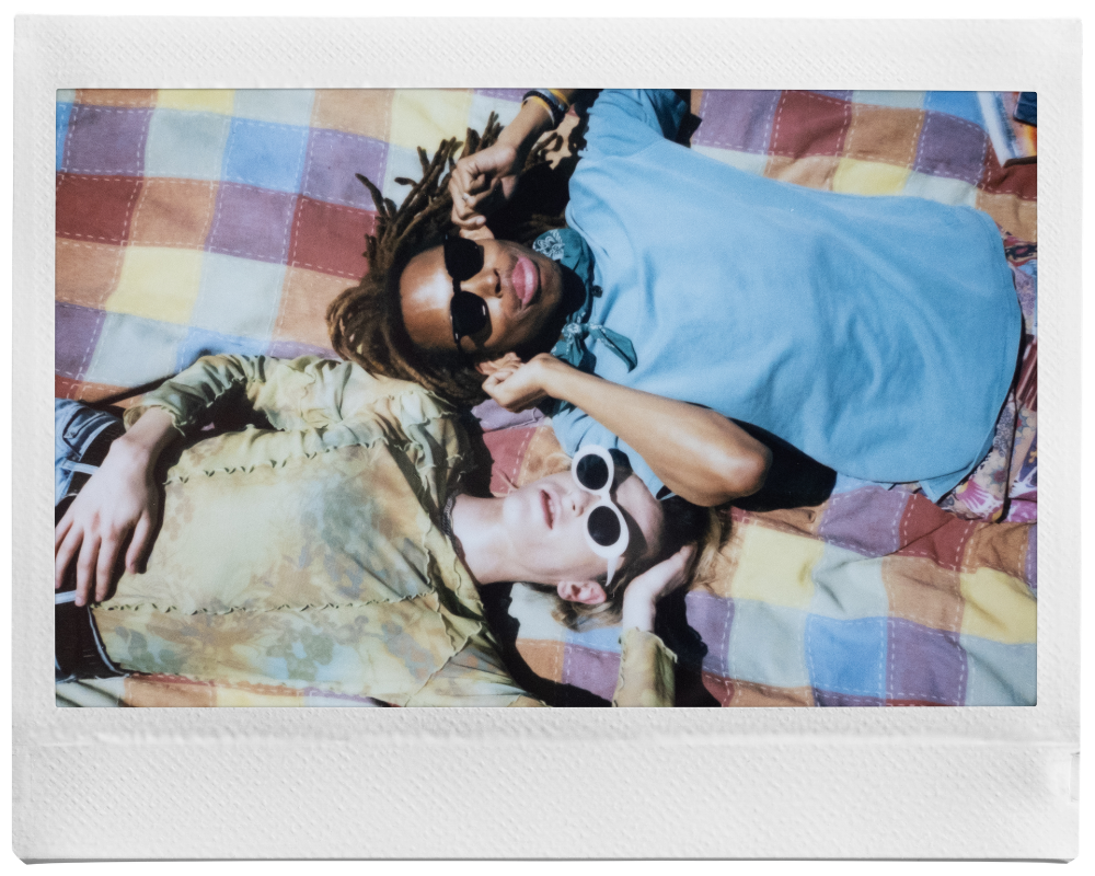 Instax™ Wide 400 v nové barvě Jet Black: klasika v elegantním provedení