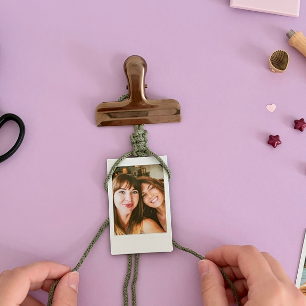 zpomínky na niti: DIY macramé závěs na instax fotky