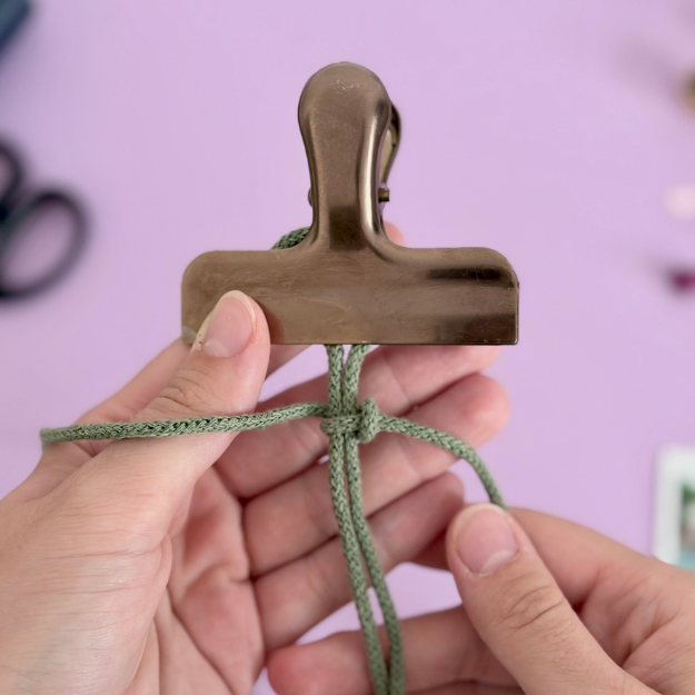 zpomínky na niti: DIY macramé závěs na instax fotky