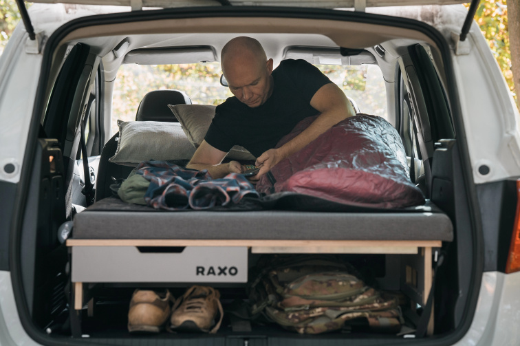 RAXO vestavba do auta MONCK GREY