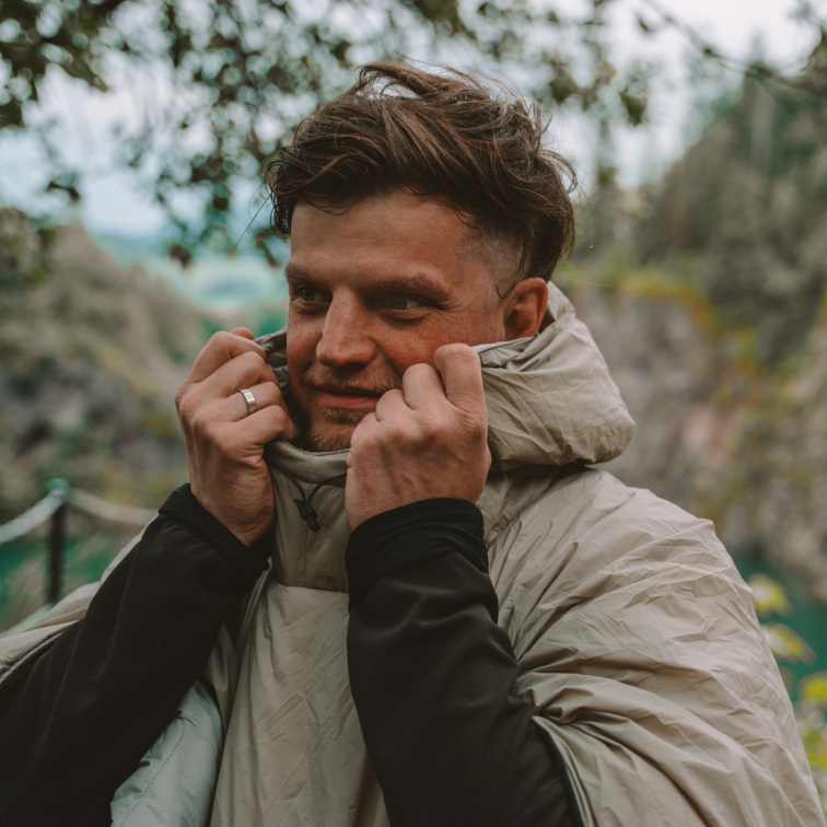 OFFLANDER zateplené pončo KHAKI