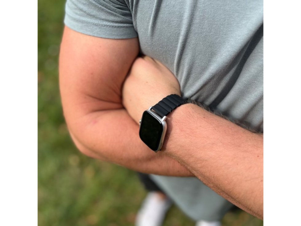 Stylový řemínek s magnetem pro chytré hodinky - Černý