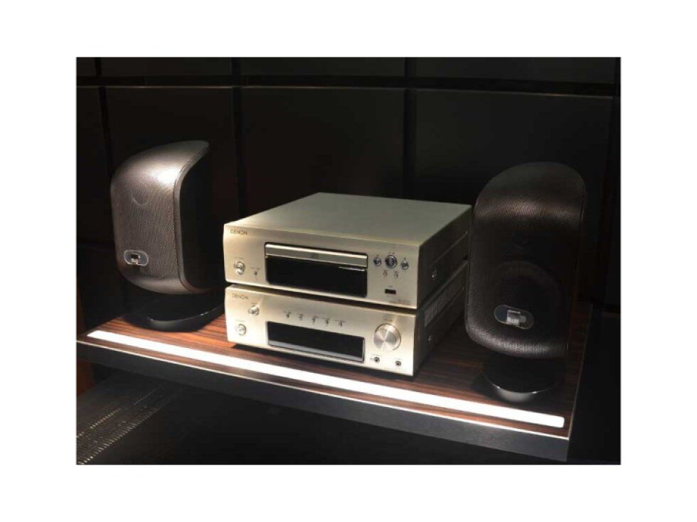 Bowers & Wilkins M1 Rozbaleno