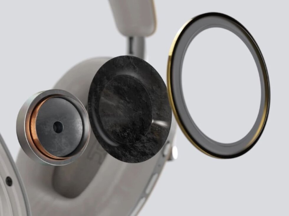 Bowers & Wilkins PX8 Tan