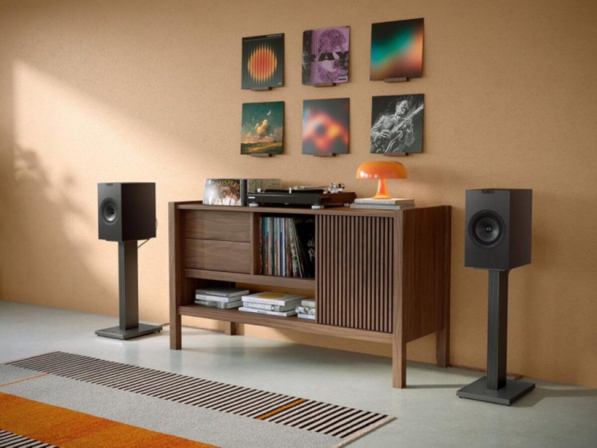 KEF Q1 Meta Walnut