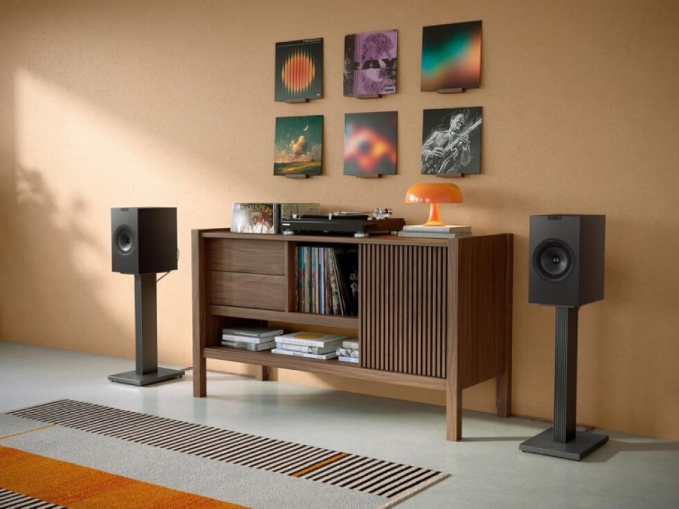 KEF Q1 Meta Satin Black