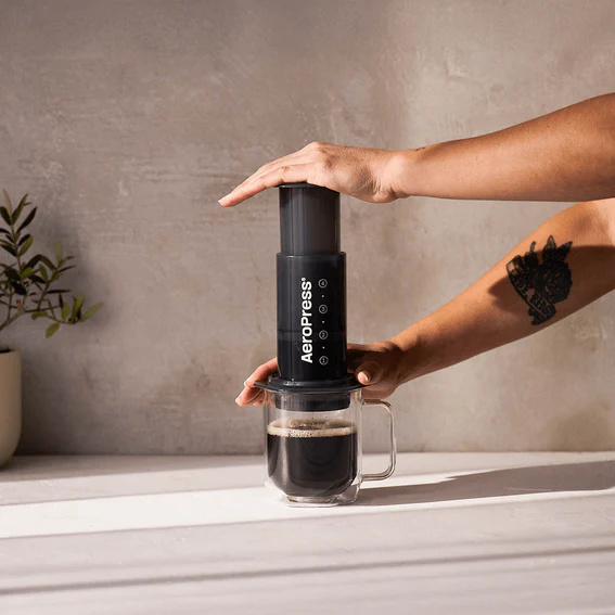 AeroPress Go Plus černý