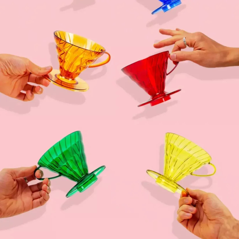 Hario plastový dripper na kávu průhledný V60-02 zelený