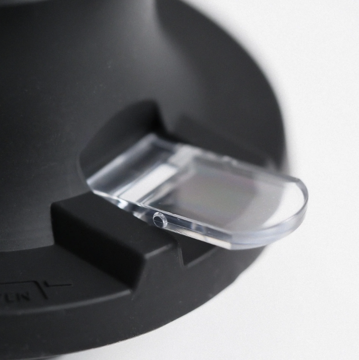 Hario keramický dripper Immersion Switch 02 černý