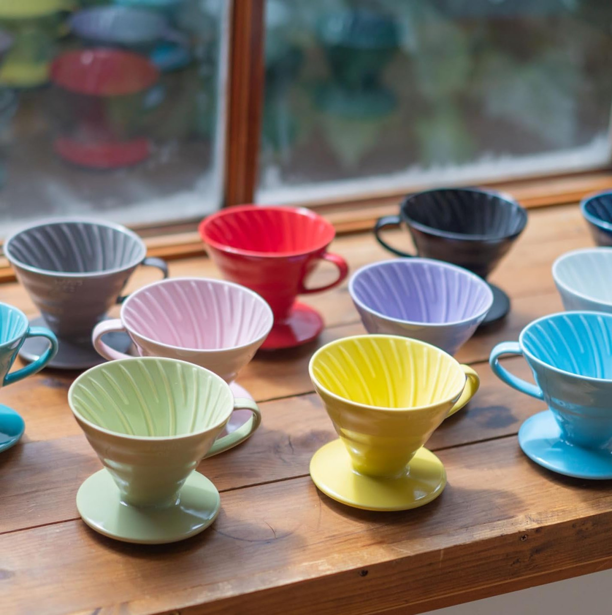 Hario keramický dripper na kávu V60-02 černý + 40 ks filtrů