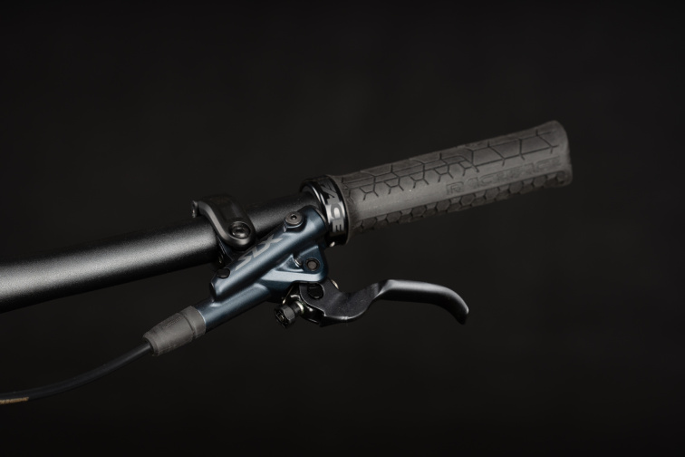 Qayron Ram CrMo Q Limetal (Předváděcí) - vel. L