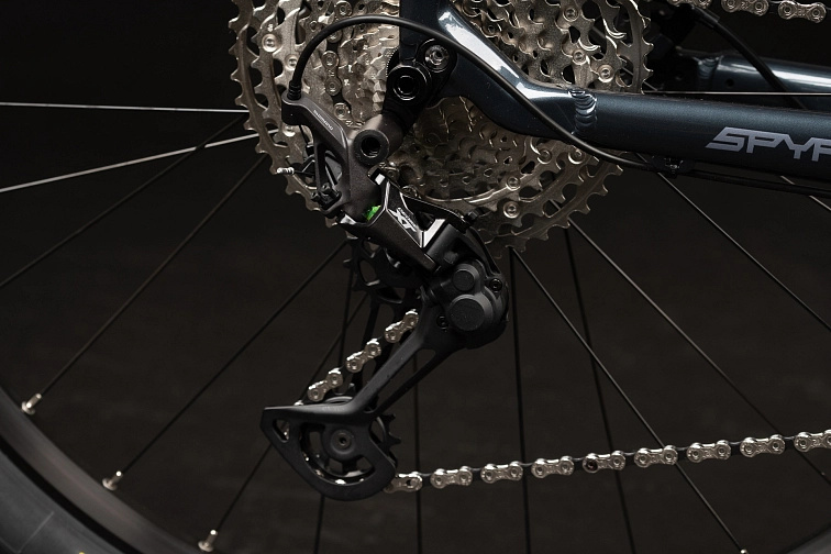 Qayron Spyro MK3 Q 29" Black/Gray Metal