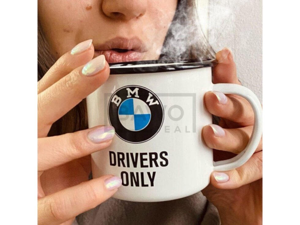 Plechový hrnek BMW Drivers only - plecháček