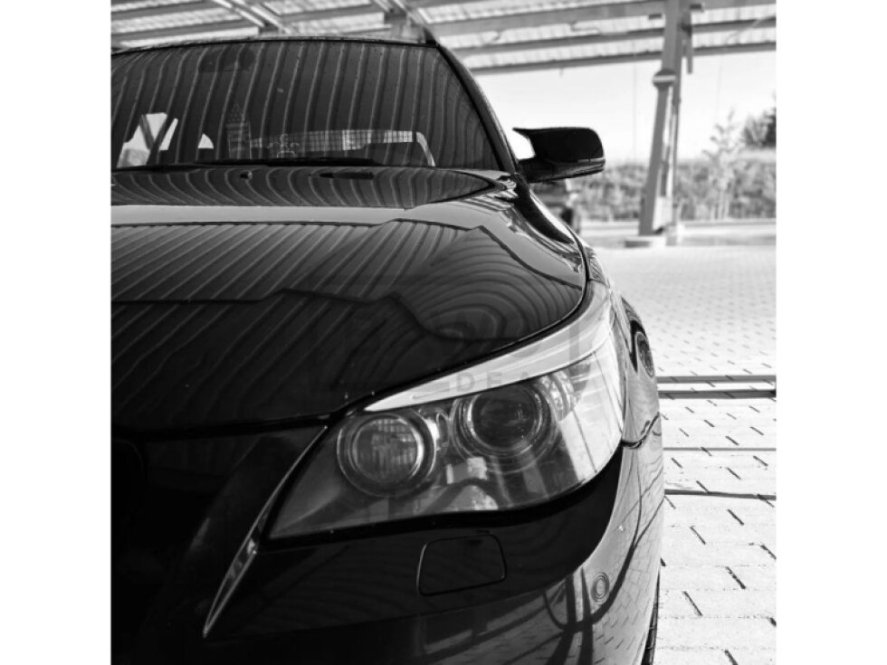 Kryty zrcátek M style BMW E60/E61 - černé lesklé