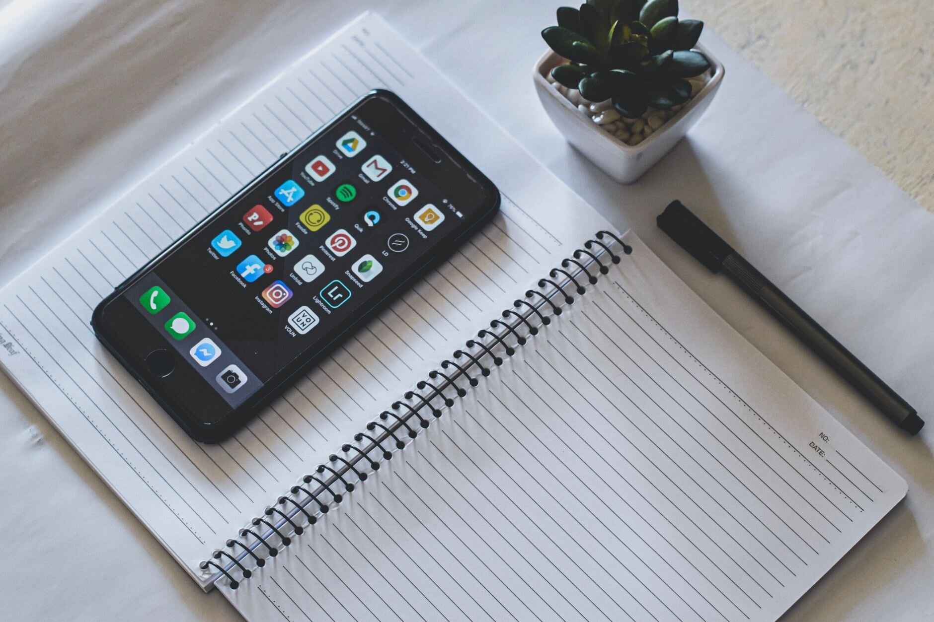 Jak si zorganizovat iPhone jako pracovní nástroj: notifikace, fokus režimy, fotky a soubory