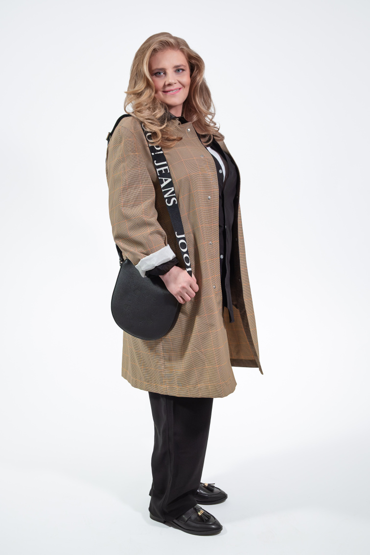 ✨ Proměna paní Jany – návrat svěžesti, jiskry a přirozené lehkosti