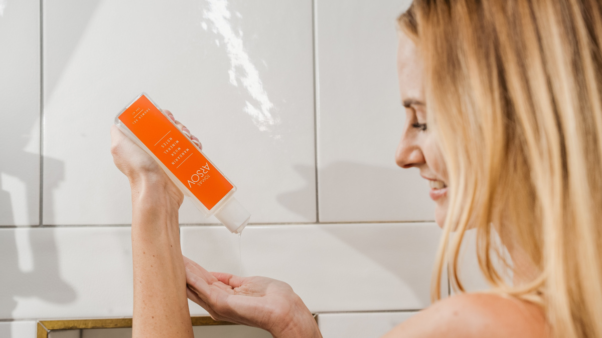 MANDARIN MUSK MINERAL NOTES Sprchový gel