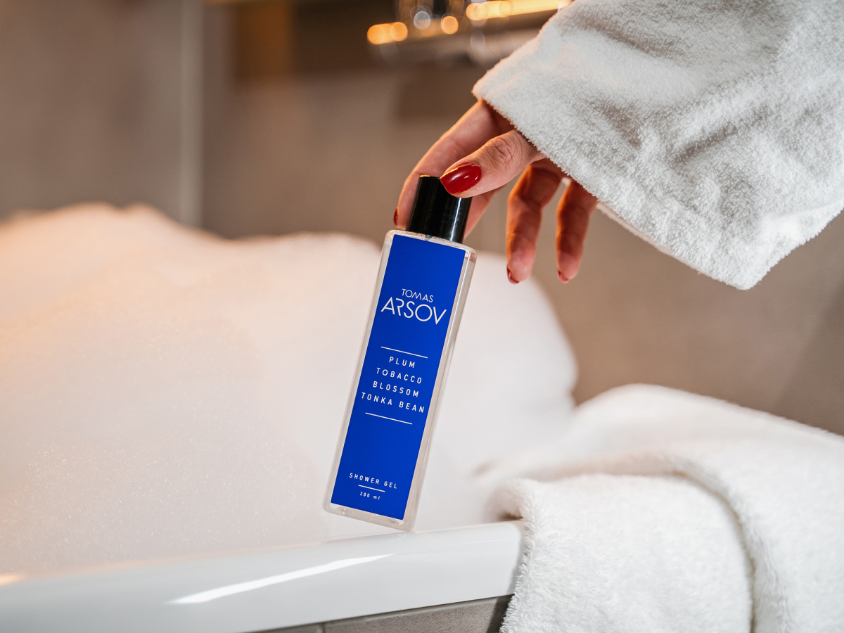 PLUM TOBACCO BLOSSOM TONKA BEAN Sprchový gel