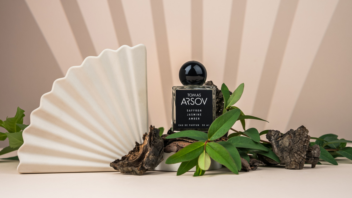 SAFFRON JASMINE AMBER Parfém a sprchový gel