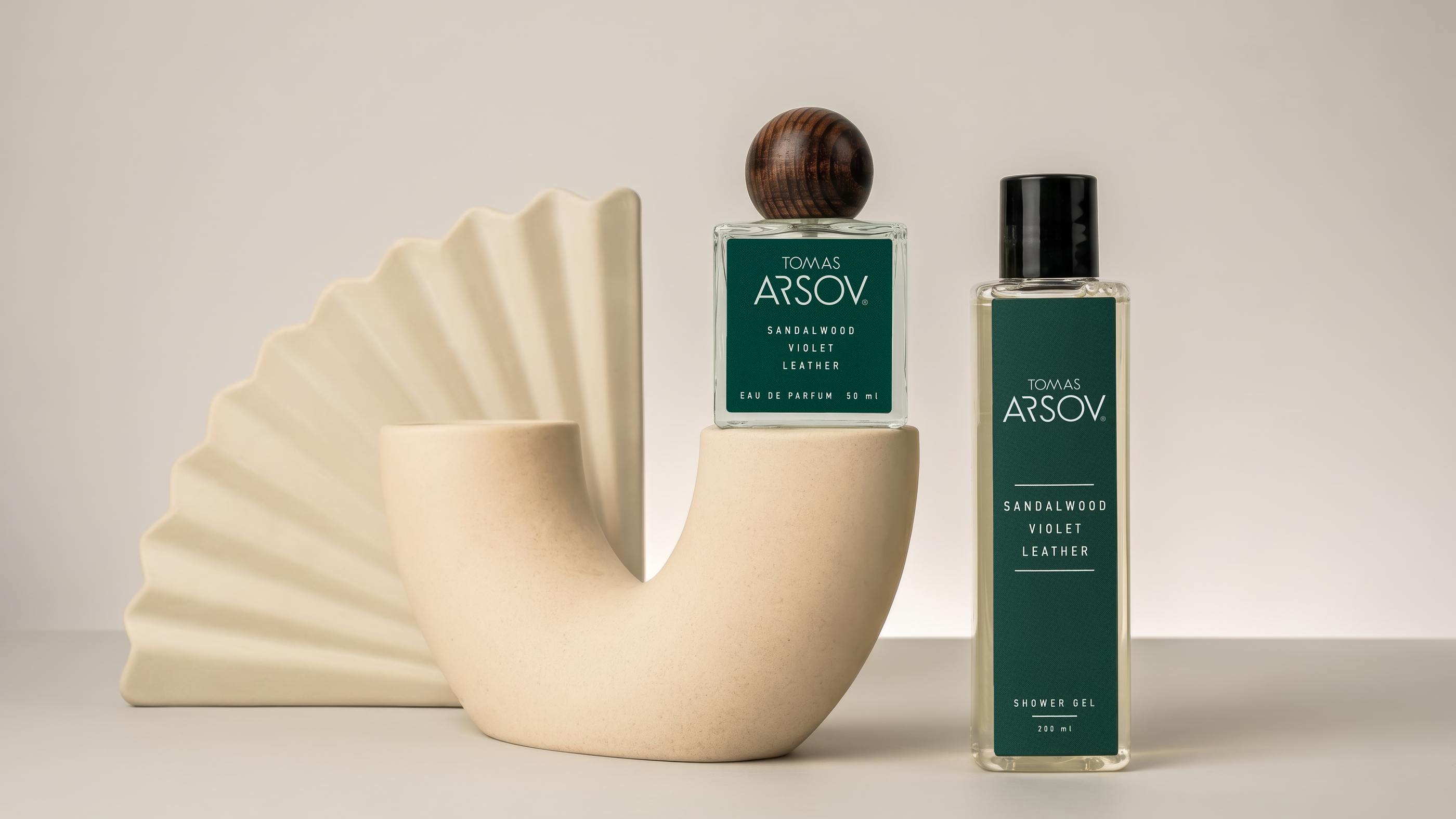 SANDALWOOD VIOLET LEATHER Parfém a sprchový gel