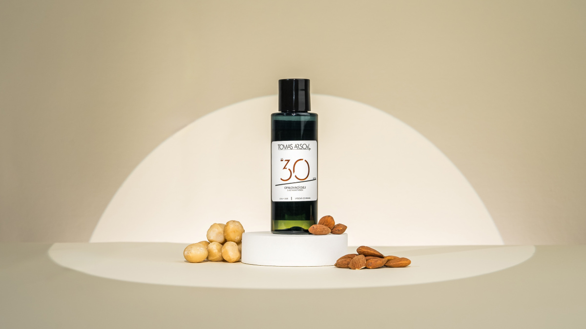 Olej na opalování s astaxanthinem SPF30