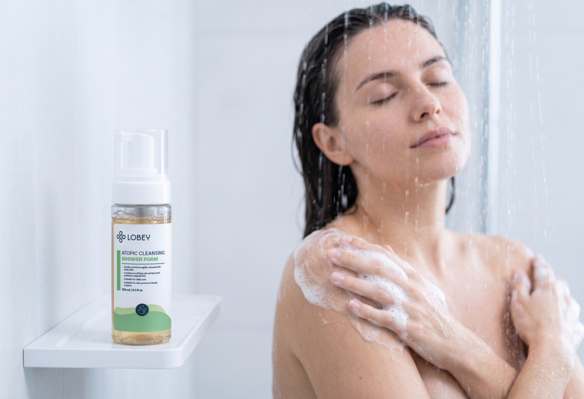 Čisticí sprchová pěna na tělo ATOPIC | 150 ml