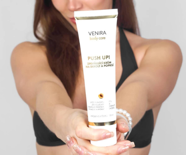 Krásne prsia a dekolt: Ako sa zbaviť ovisnutých pŕs?