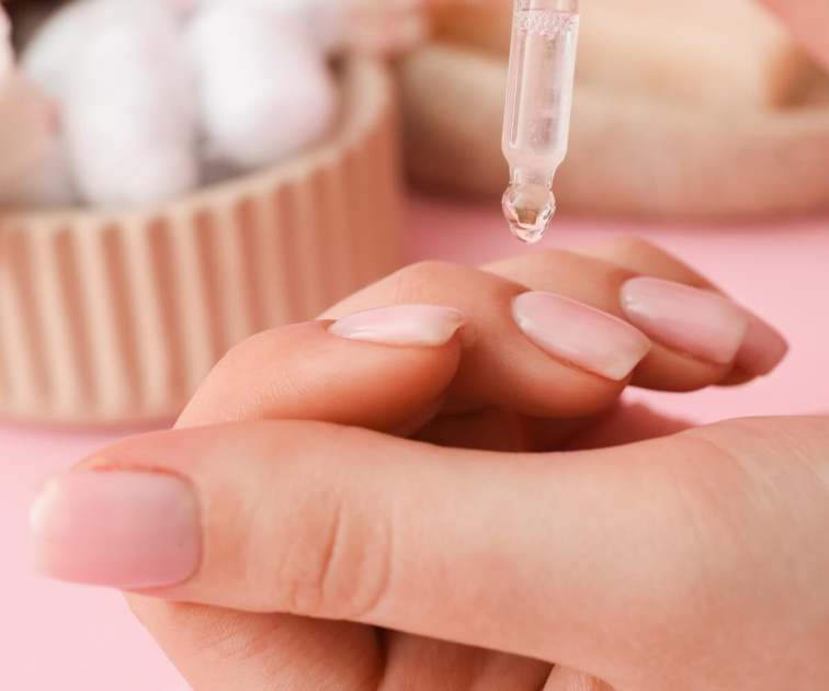 Čo je najlepšie na lámavé nechty? TOP odporúčania pre pevné nechty a najnovšie trendy!