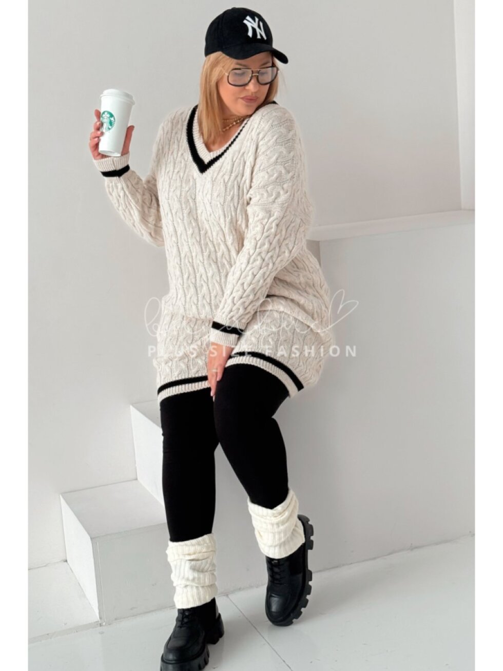 Predĺžený dámsky oversize sveter pre moletky Luva béžový