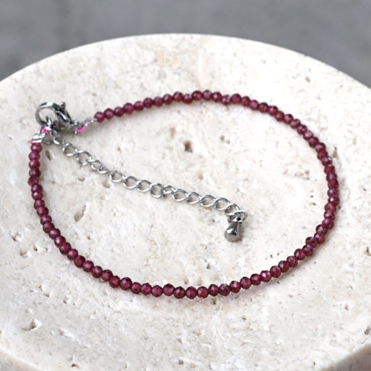 Náramok s garnet kameňmi 43055.3 oceľ