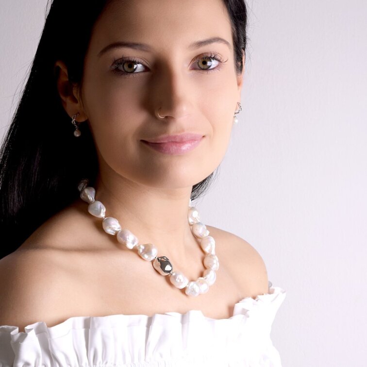 Strieborný perlový náhrdelník baroko 22061.1