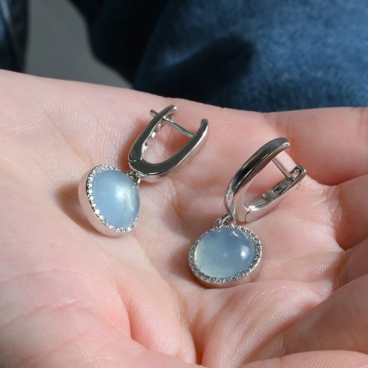 Strieborné visiace náušnice s akvamarínom 11734.3