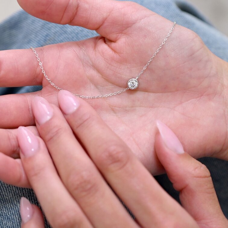 Stříbrný náramek AMELIA 13M00002 moissanite