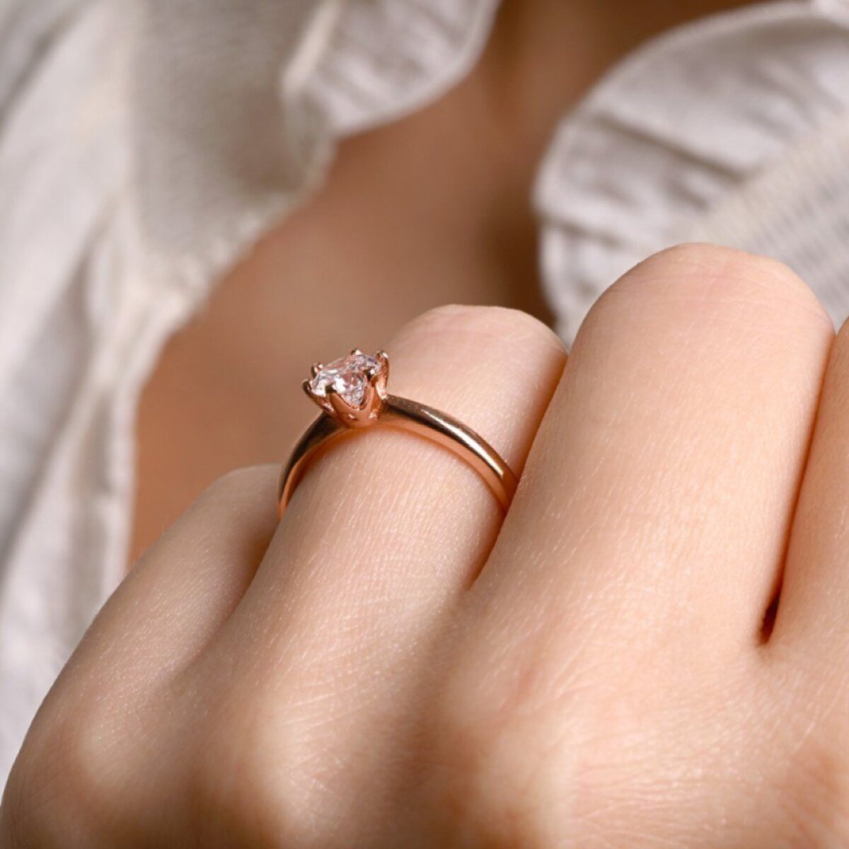 Pozlátený strieborný prsteň s jemným zirkónom 15014.1 rose gold